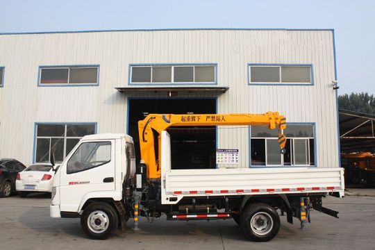 點(diǎn)擊查看詳細(xì)信息<br>標(biāo)題：3噸國(guó)四隨車(chē)吊 閱讀次數(shù)：3332