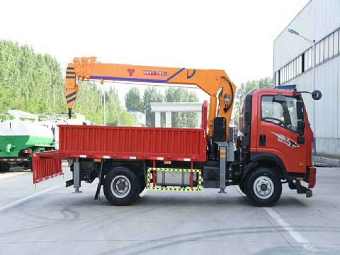 點擊查看詳細(xì)信息<br>標(biāo)題：3.2噸重汽王牌隨車吊 閱讀次數(shù)：1864