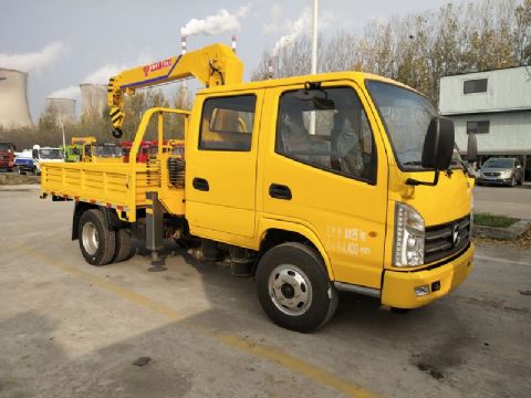 點擊查看詳細(xì)信息<br>標(biāo)題：凱馬雙排隨車吊 閱讀次數(shù)：2032