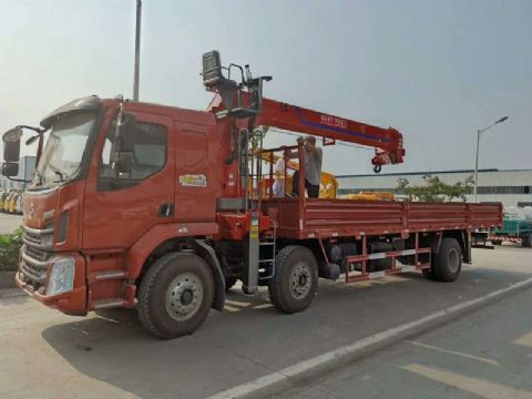 點擊查看詳細信息<br>標題：柳汽前四后四隨車吊 閱讀次數(shù)：1957